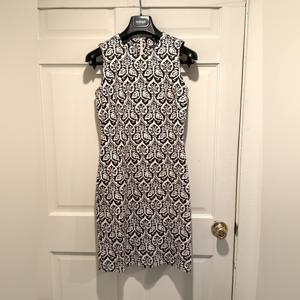 J. McLaughlin EUC XS Size Devon Bainbridge Sheath Dress Back Zip Stretch Mini - Picture 3 of 12